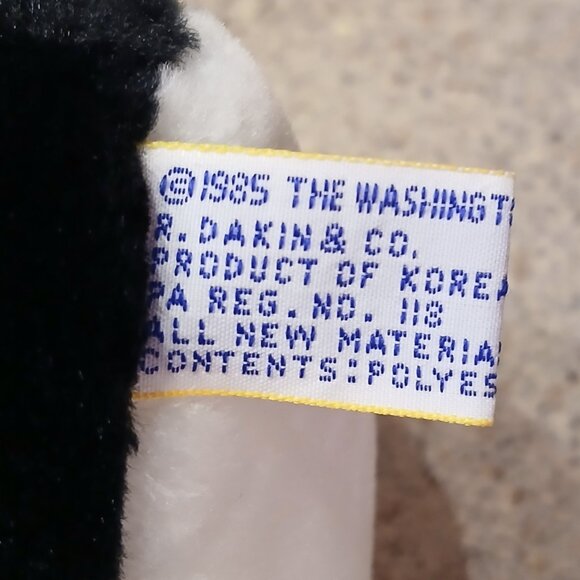 Vintage Dakin 1985 Opus Penguin Plushie Stuffed Toy/Doll (NWOT) - Picture 7 of 7